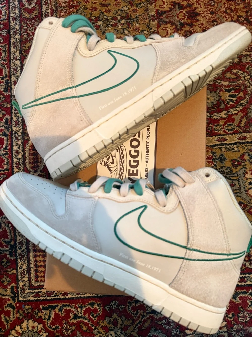 Nike Dunk High First Use Sail - Sneakers in Light Gray with Teal Accents